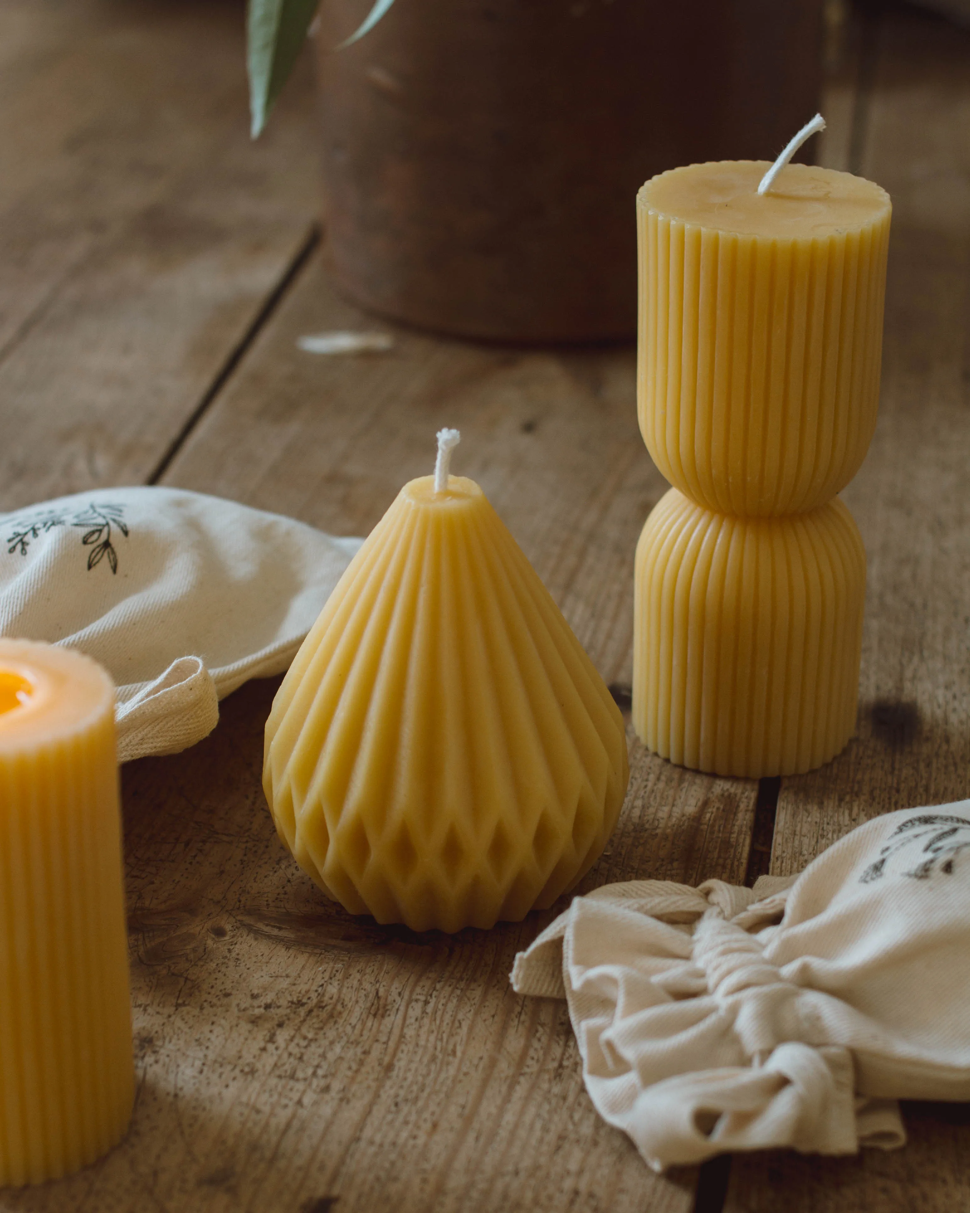 Artisan Beeswax Pear Candle