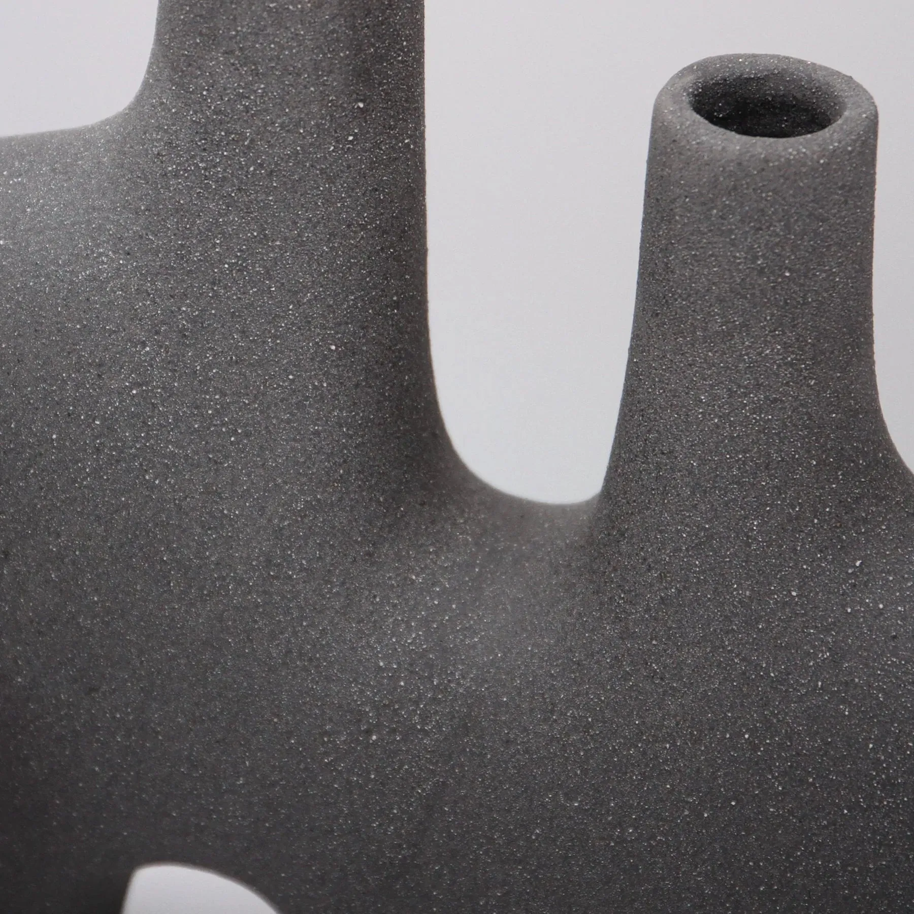 Emilio Vase | Matt Black