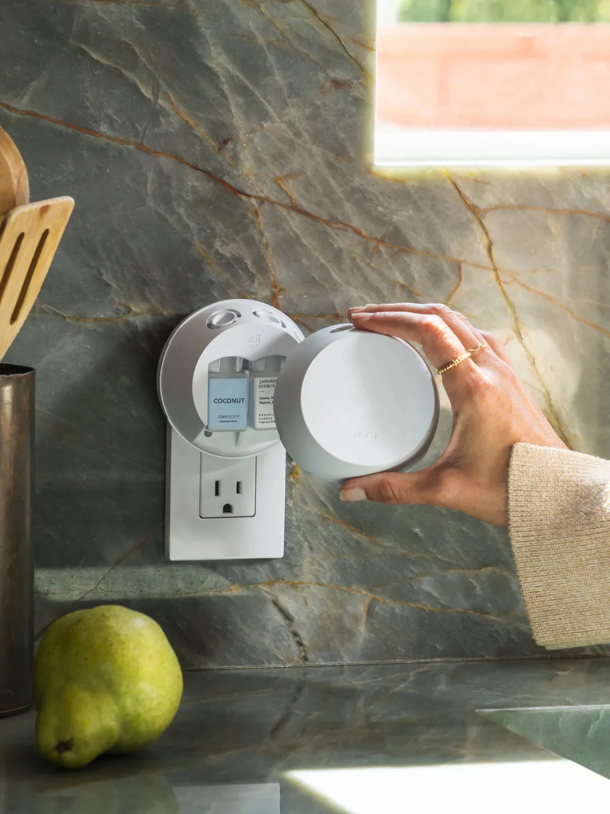Pura 4 - Smart Fragrance Diffuser